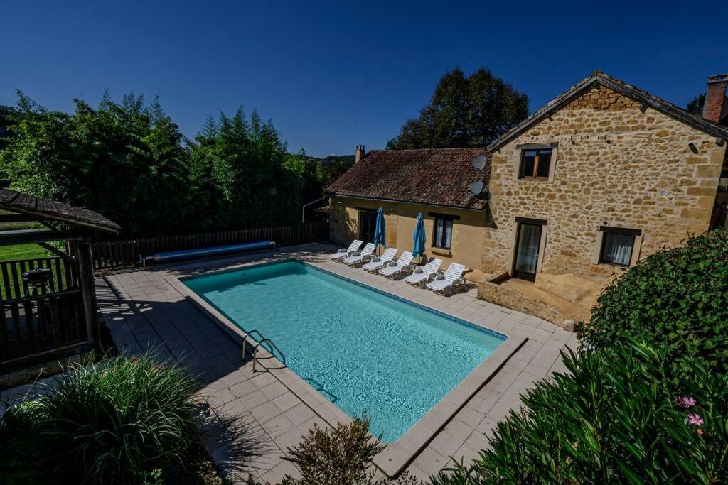 3 bedrooms with 3 ensuite bathrooms, covered terrace with beautiful view, shared pool photo 4