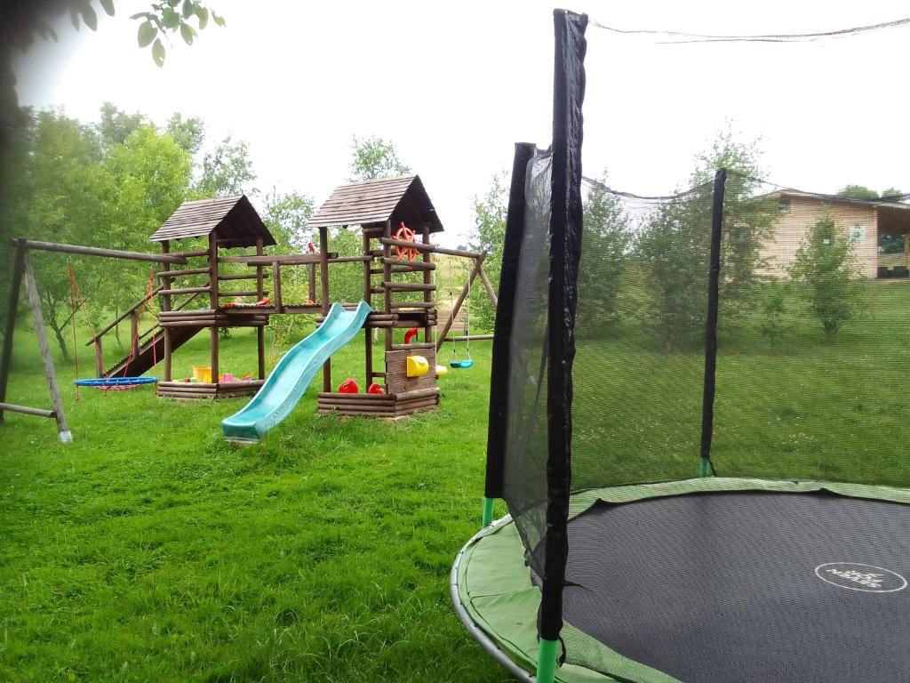 Szałas, Namiot w Górach Izerskich, agroturystyka, ogrzewanie, klimatyzacja , plac zabaw, ognisko z rusztem i kijkami, żywe zwierzęta, latem basen photo 4