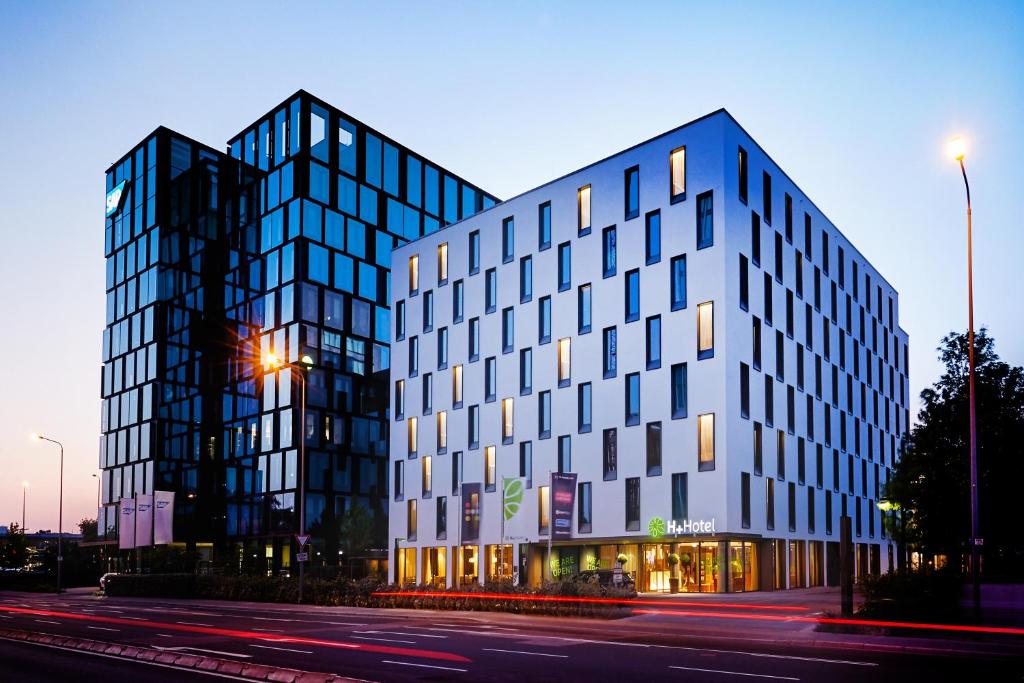 H+ Hotel Frankfurt Eschborn photo 1