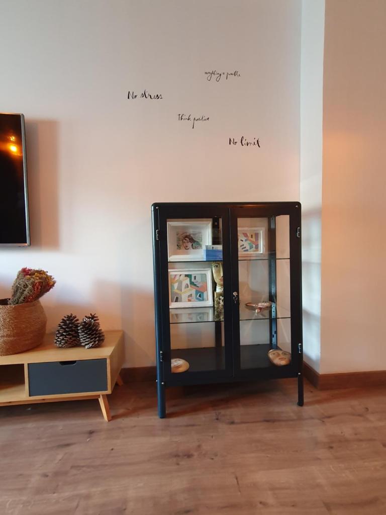 EL ÚNICO apartment with jacuzzi and art photo 3