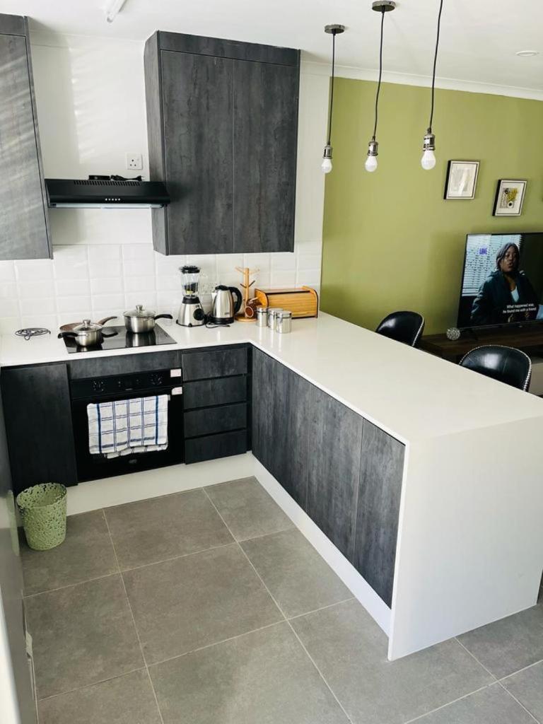 Comfy Zone Apartment photo 2