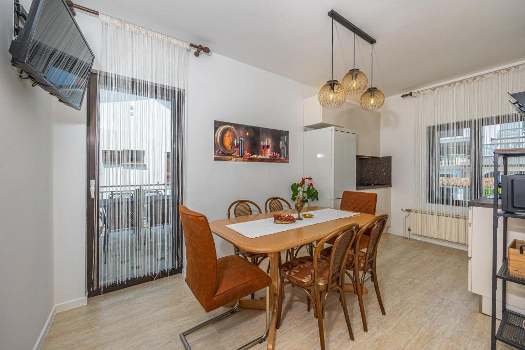 Apartment Dijana photo 4
