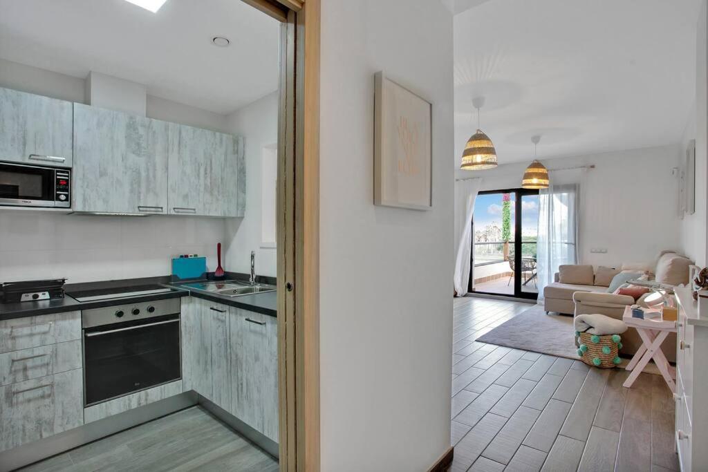 2 terraces apartment w/ astonishing views. photo 3