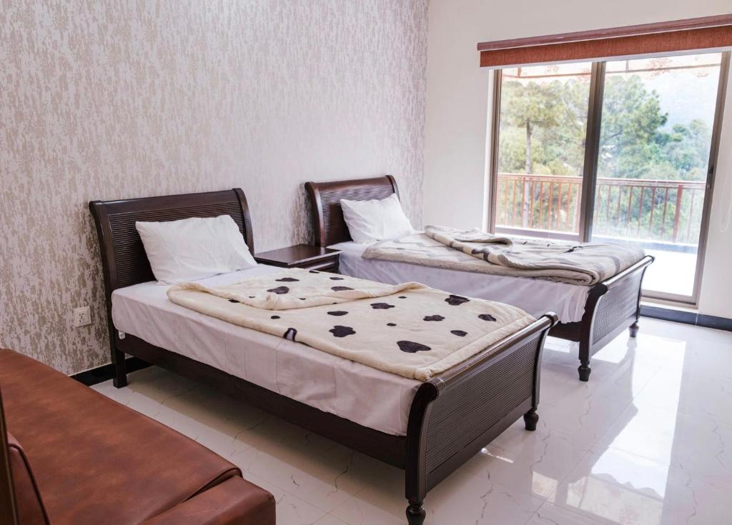 Resort One Murree photo 1