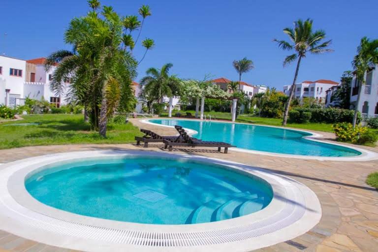 TULIA BEACH HOUSE, AT SULTAN PALACE photo 4