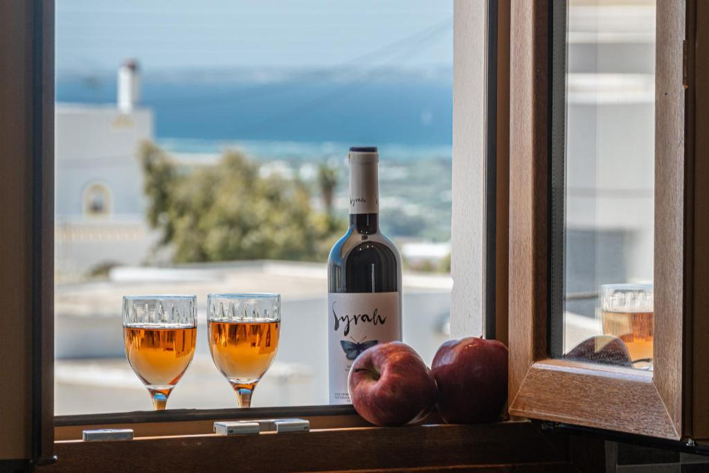 Naxian White House In Glinado photo 4