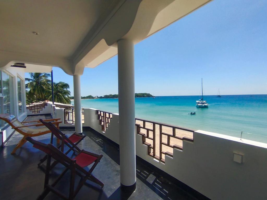 Sellamah beach Hotel photo 4