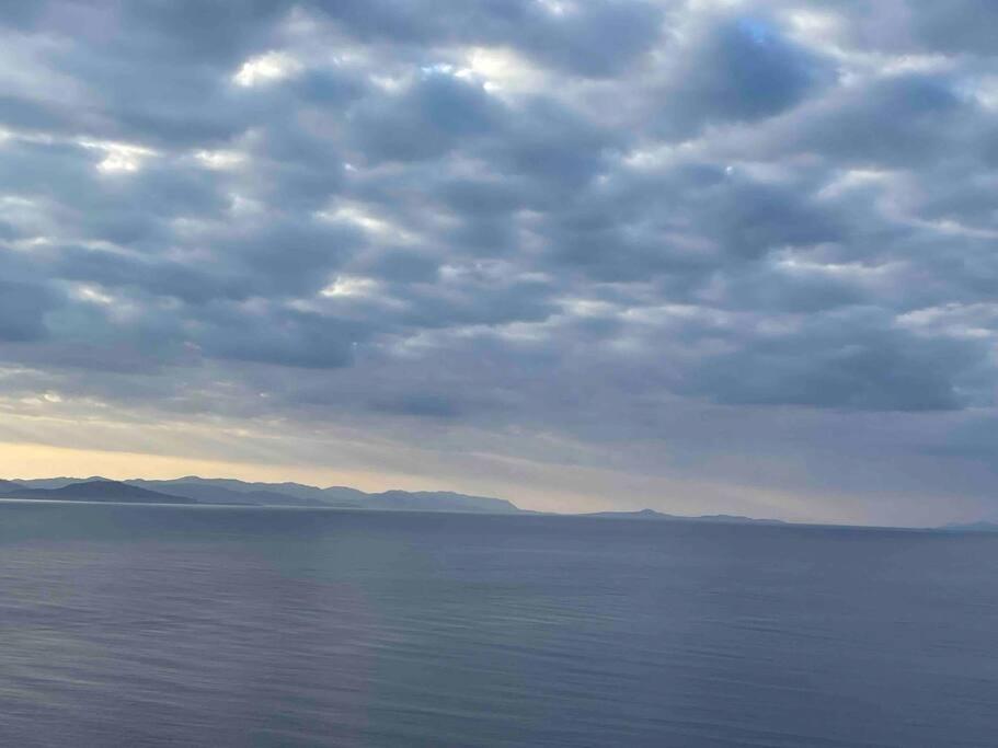 Akoumaros Breeze photo 3