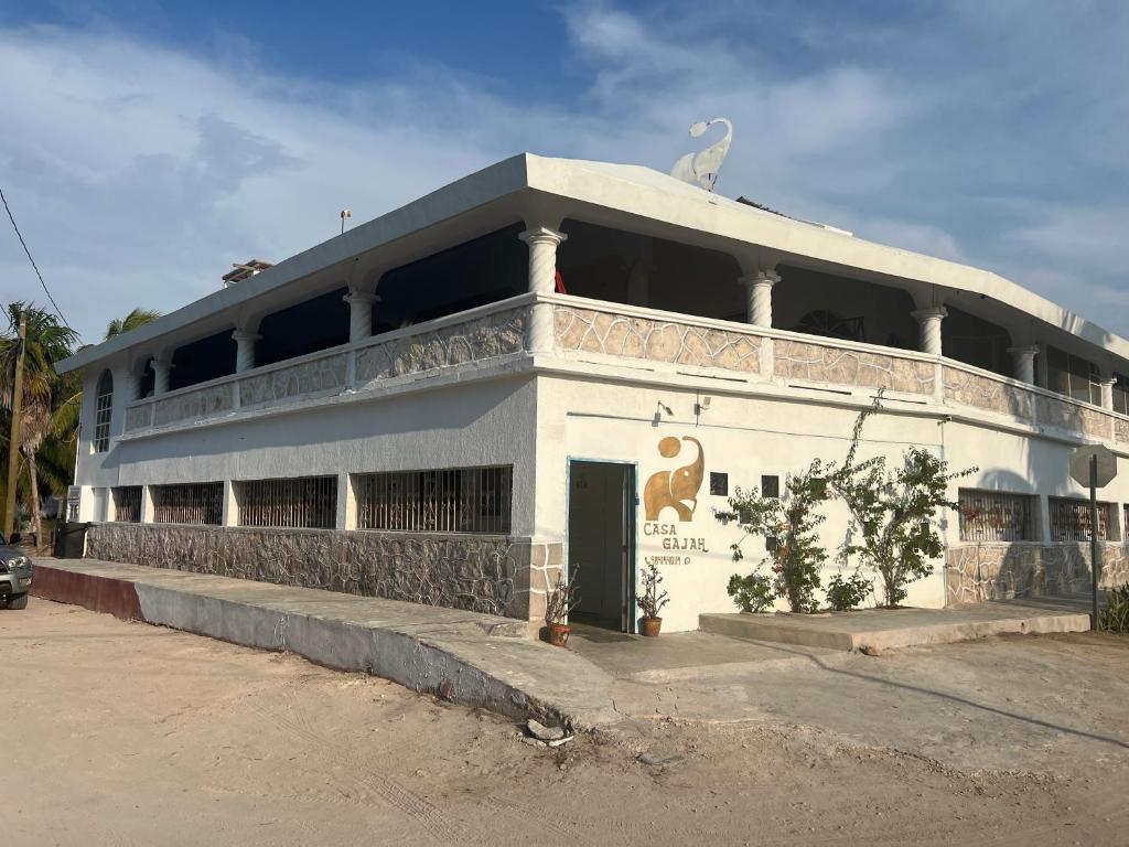 Casa Gajah Hotel Cuyo photo 3
