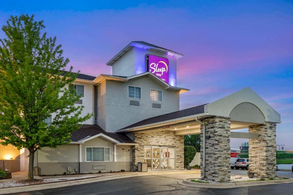 Sleep Inn - Naperville image