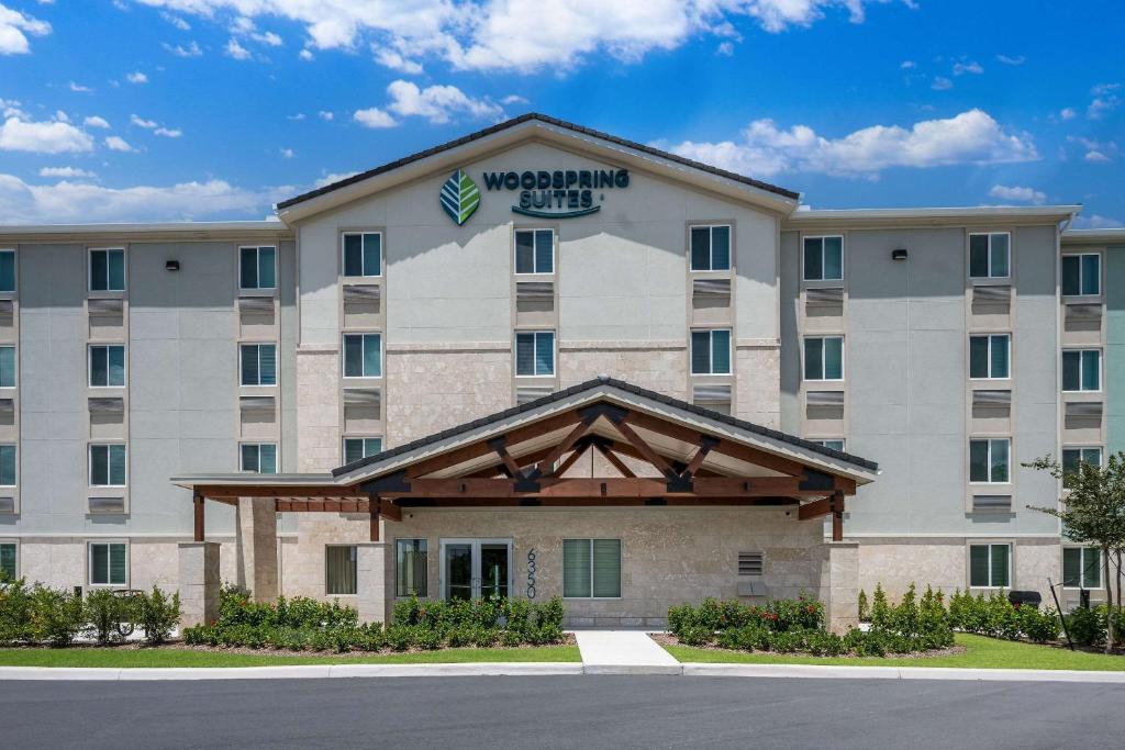 Woodspring Suites West Palm Beach image