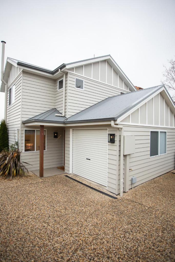 Armidale Cottage - House 1 photo 2