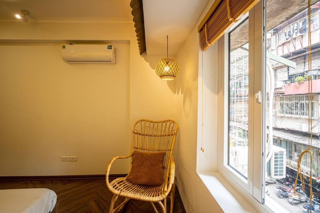 Homestay Hang Tre 5min to Bar street