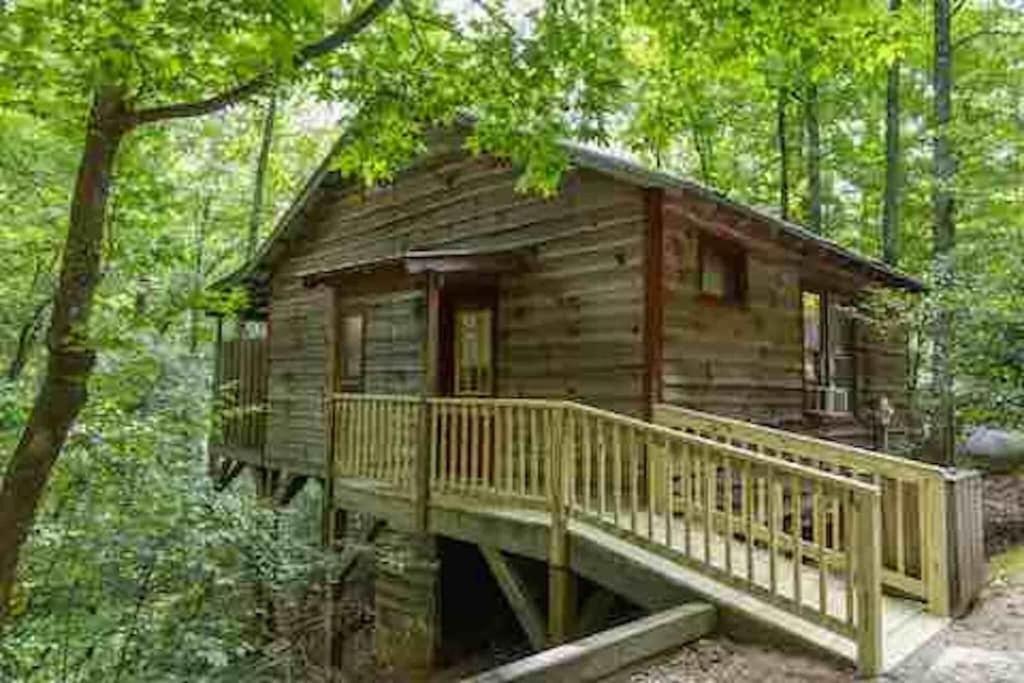 Cozy Cabin: River View with Hot Tub photo 3