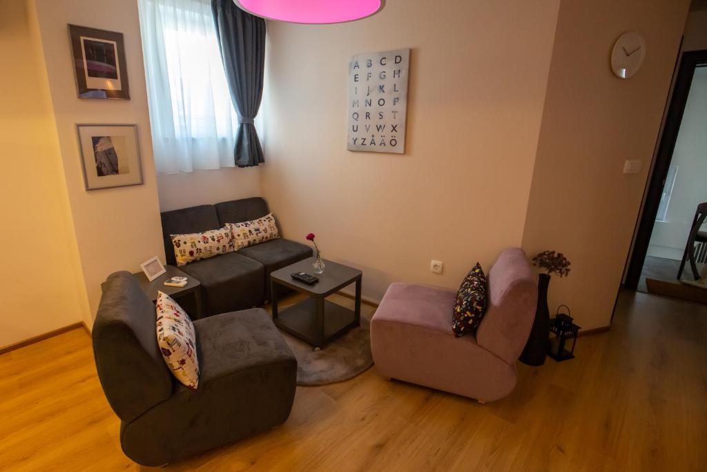 Charming Apartment in Shtip's downtown photo 3