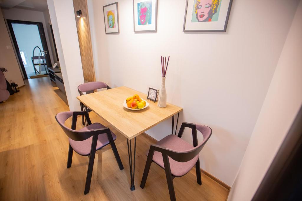 Charming Apartment in Shtip's downtown photo 4