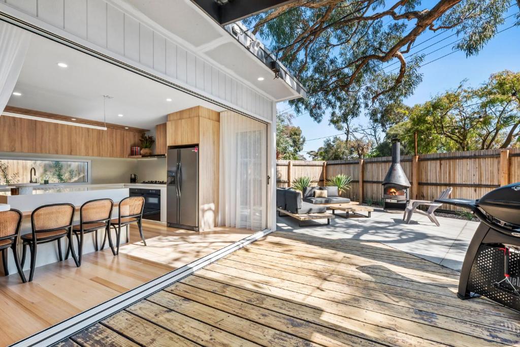 Beautifully presented home that sleeps ten people photo 1