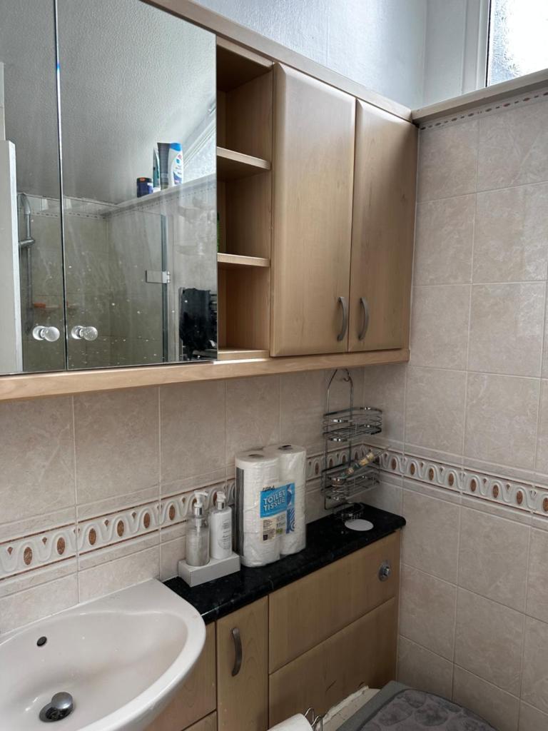 Lovely room in South London photo 3