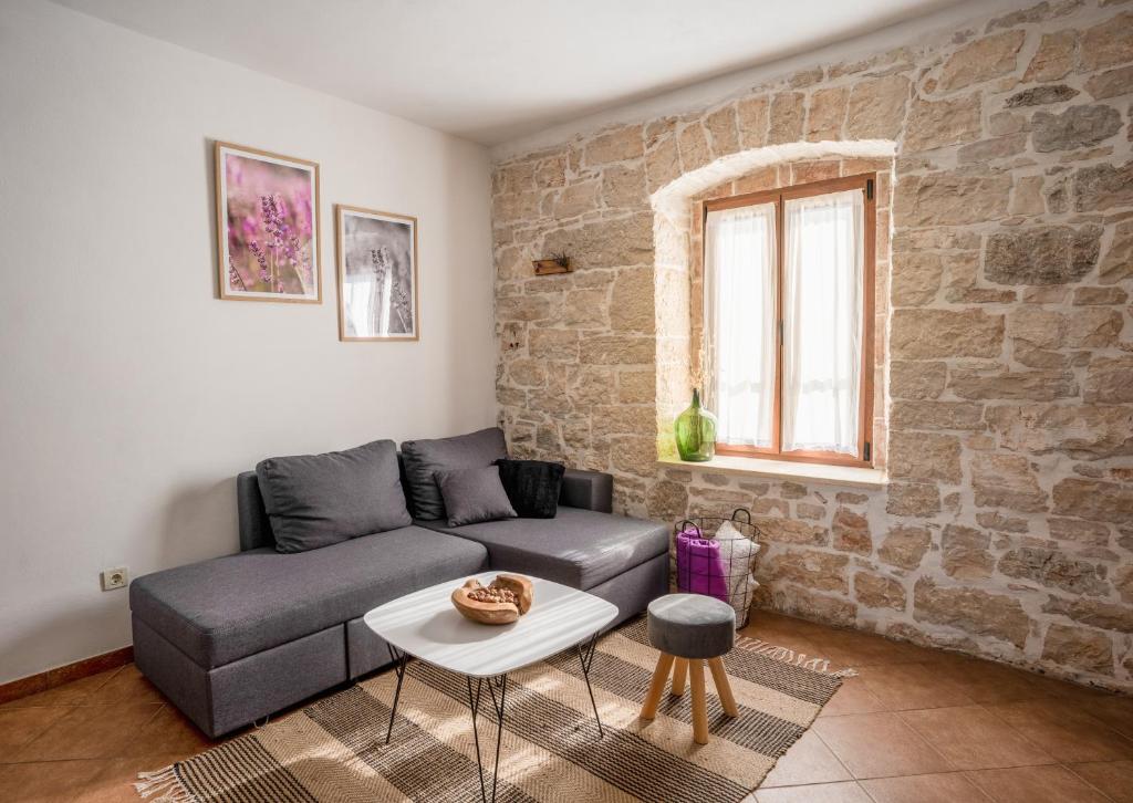 Lavanda Apartments photo 4