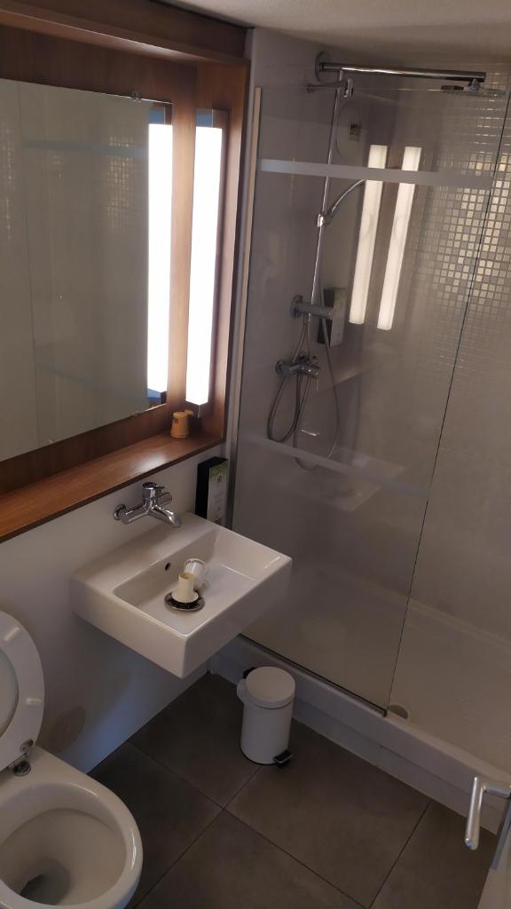 Campanile Clermont Ferrand Sud Issoire Hotel - 숙소 외관