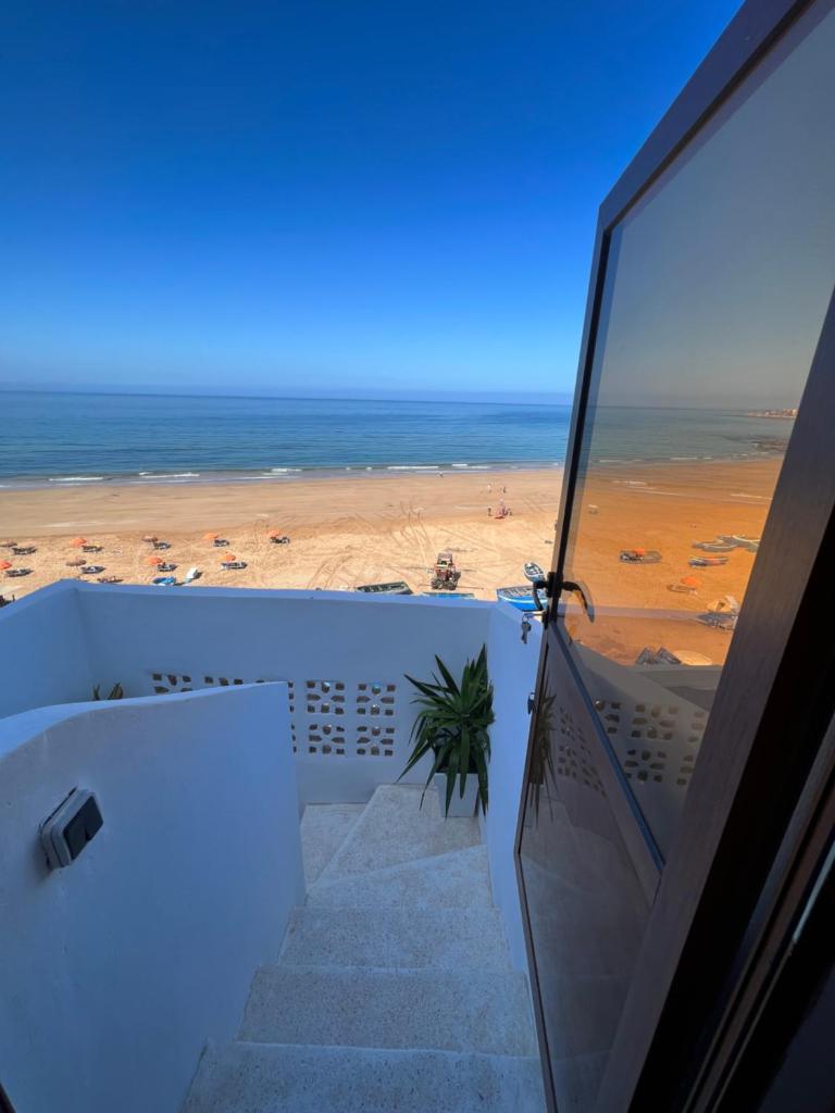Single fin beach house photo 2