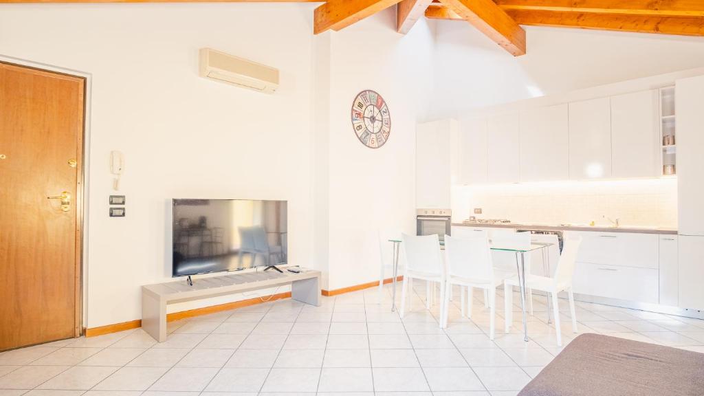 Lugana e Papaveri - Italian Homing photo 2