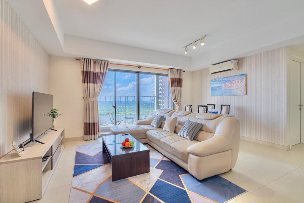 ambiHOME 3BR 2WC in Masteri Thao Dien District 2