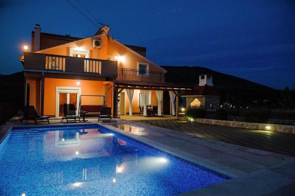 Holiday home Anica photo 4