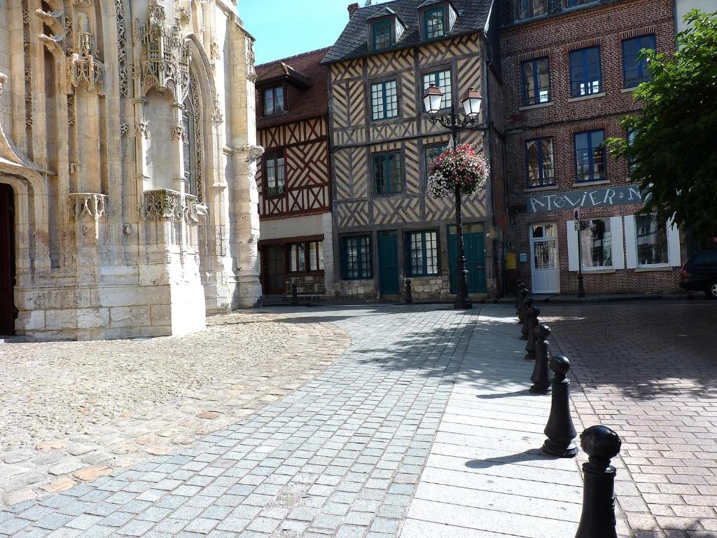 Maison Particuliere Place Saint-Léonard