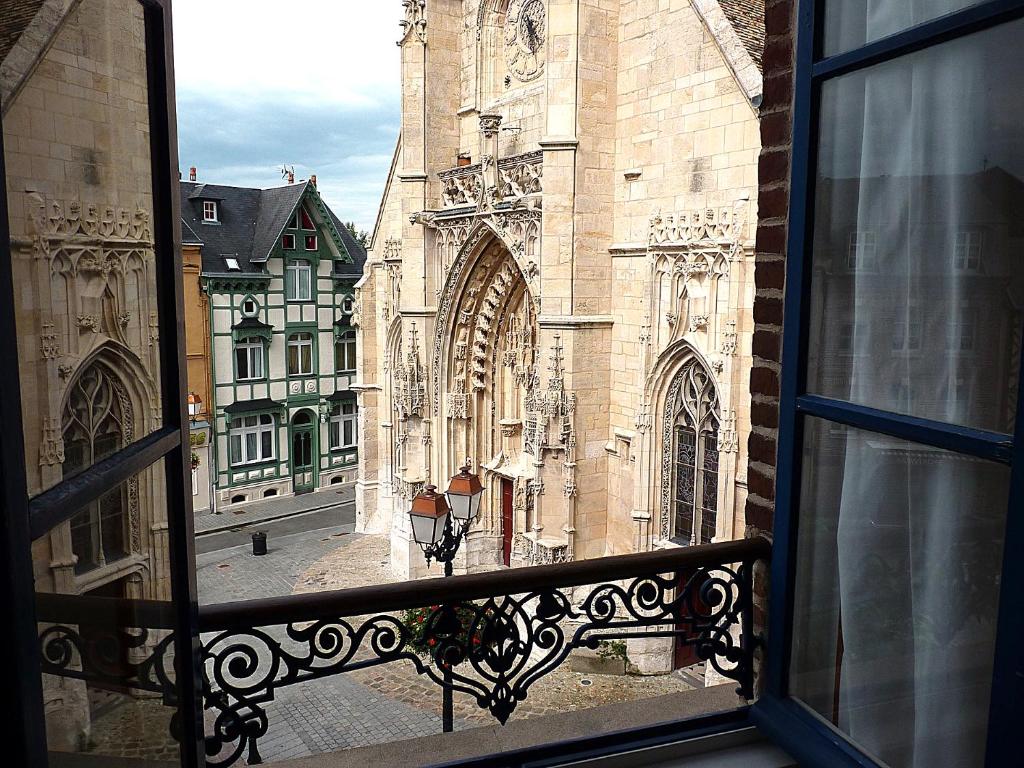 Maison Particuliere Place Saint-Léonard photo 2