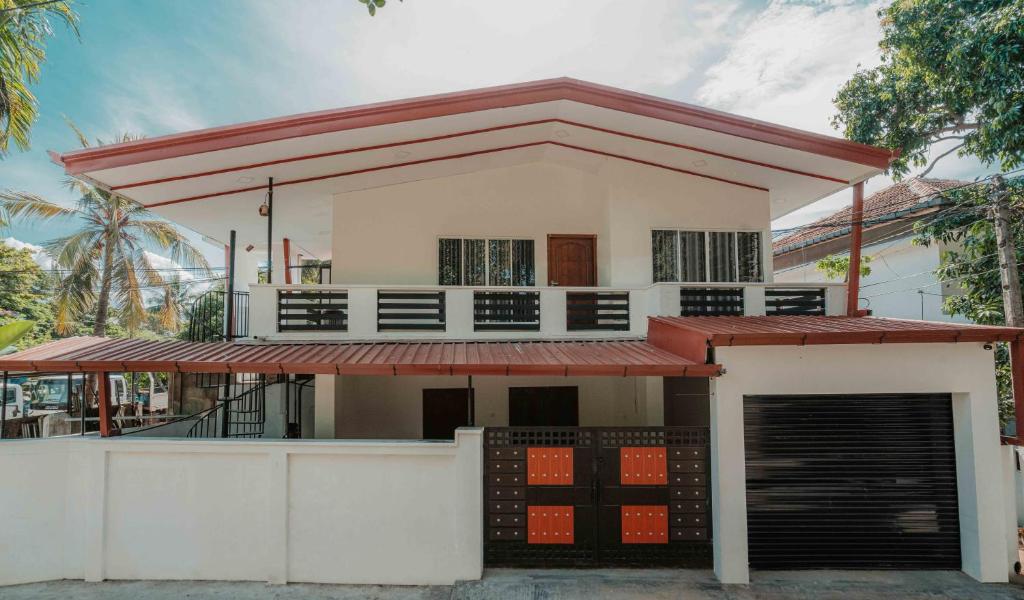 Sri Construction Circuit Bungalow