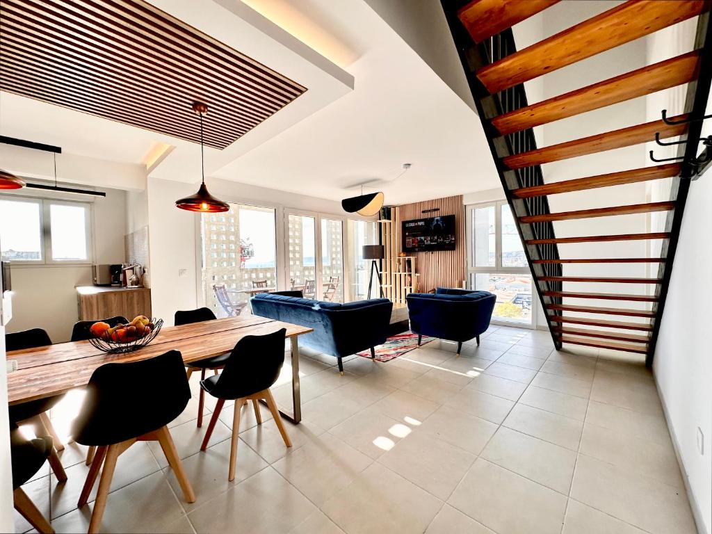 Duplex - Vue Mer exceptionnelle - Quartier Euromed-avec Box