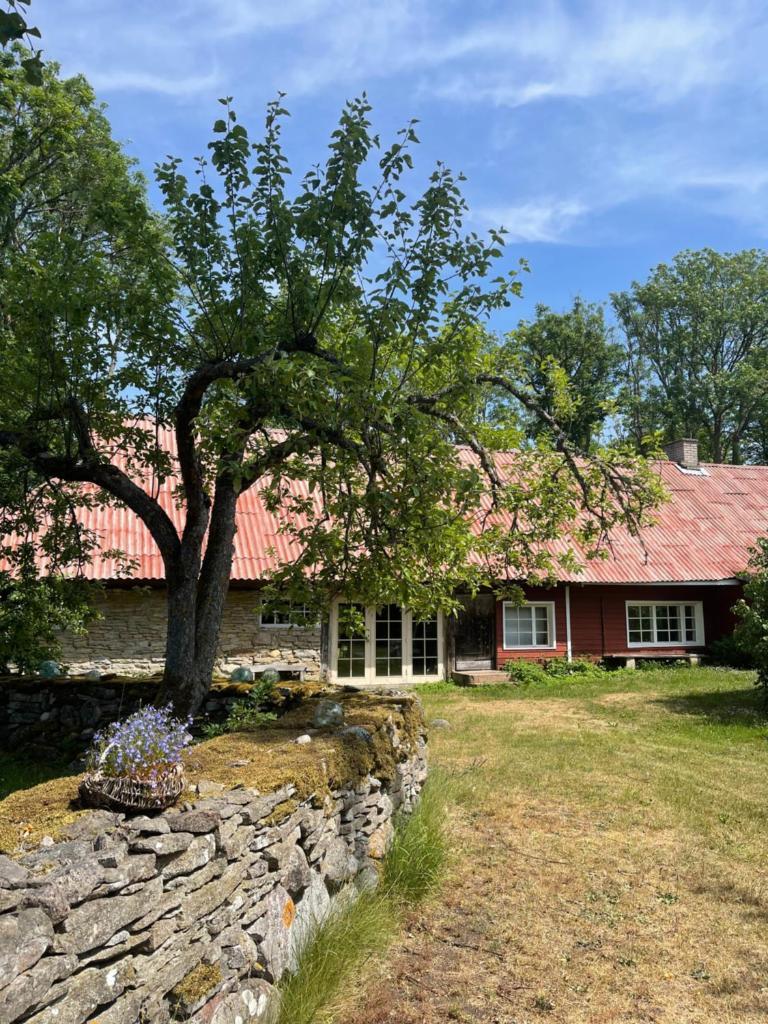 Aaviku Holiday Houses
