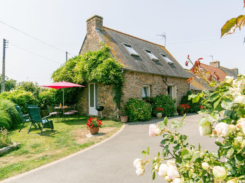 Holiday Home L'Hirondelle - SJD202 by Interhome