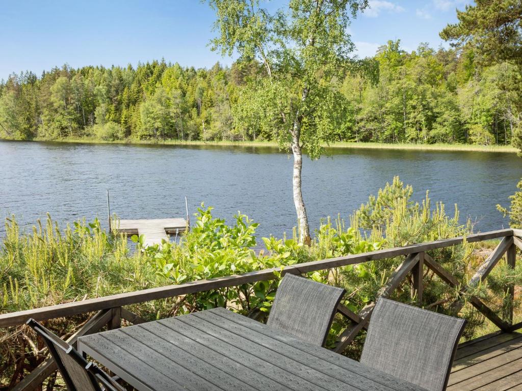 Chalet Kasen Sjökanten - DAL003 by Interhome photo 1