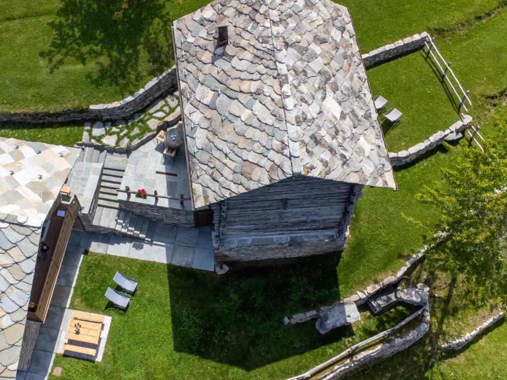 Chalet Les Combes by Interhome photo 4