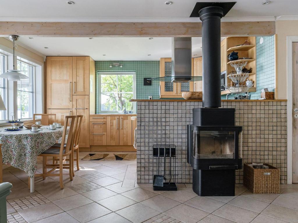 Chalet Villa Lundsfjärden - VML120 by Interhome photo 2