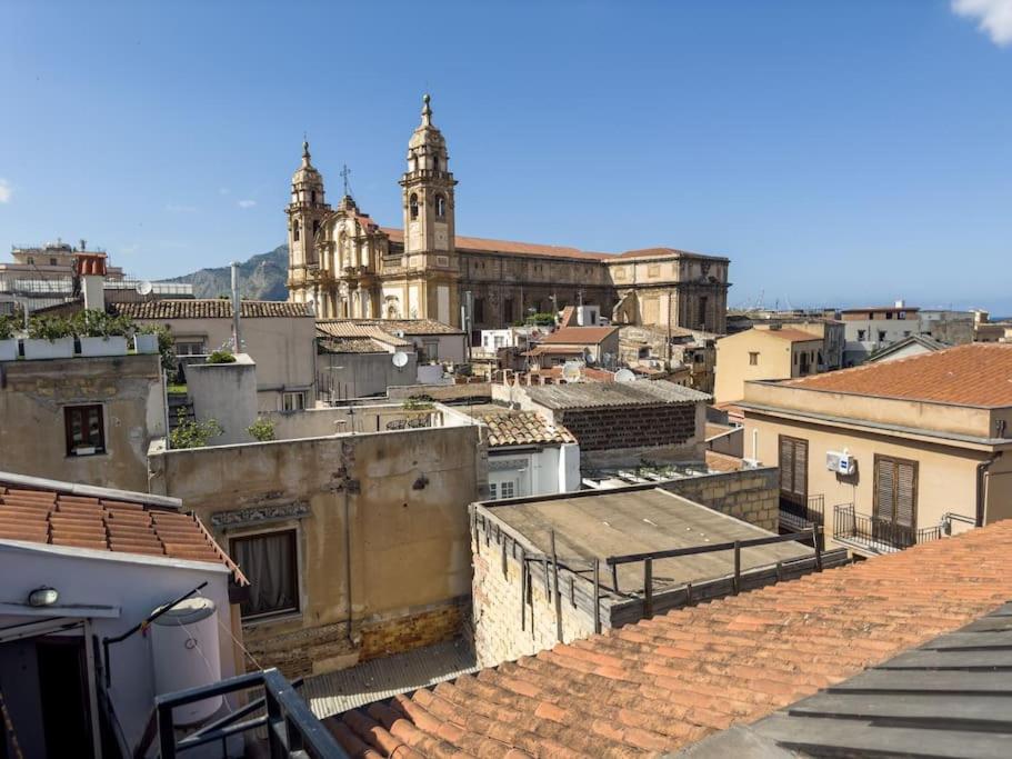 Large Historic apt in Palermo photo 1