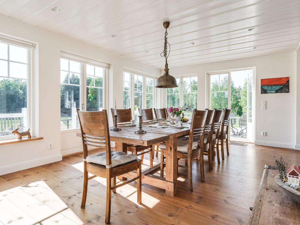 Holiday Home Skarpsätter Sportgård by Interhome photo 1