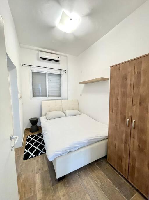 Bat Galim BEACH apartment photo 3