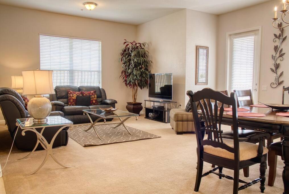 Vista Cay Luxury 3BR Condo image