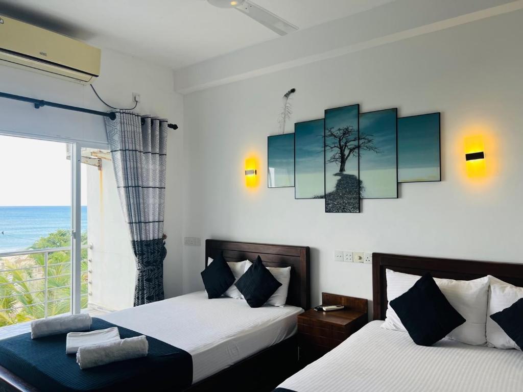 Liyonaa Beach Hotel photo 4