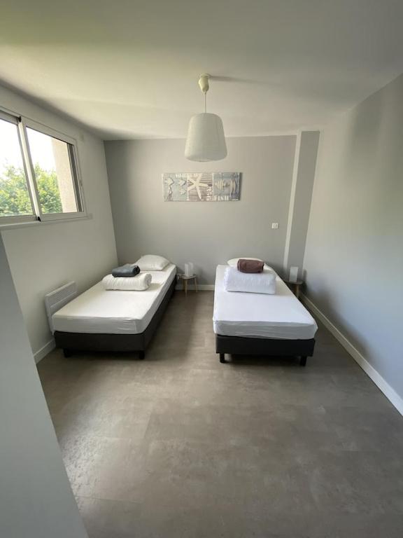 Maison Moderne Avec Piscine Chauffée Dans la Baie du Mont st Michel 200m2 photo 4