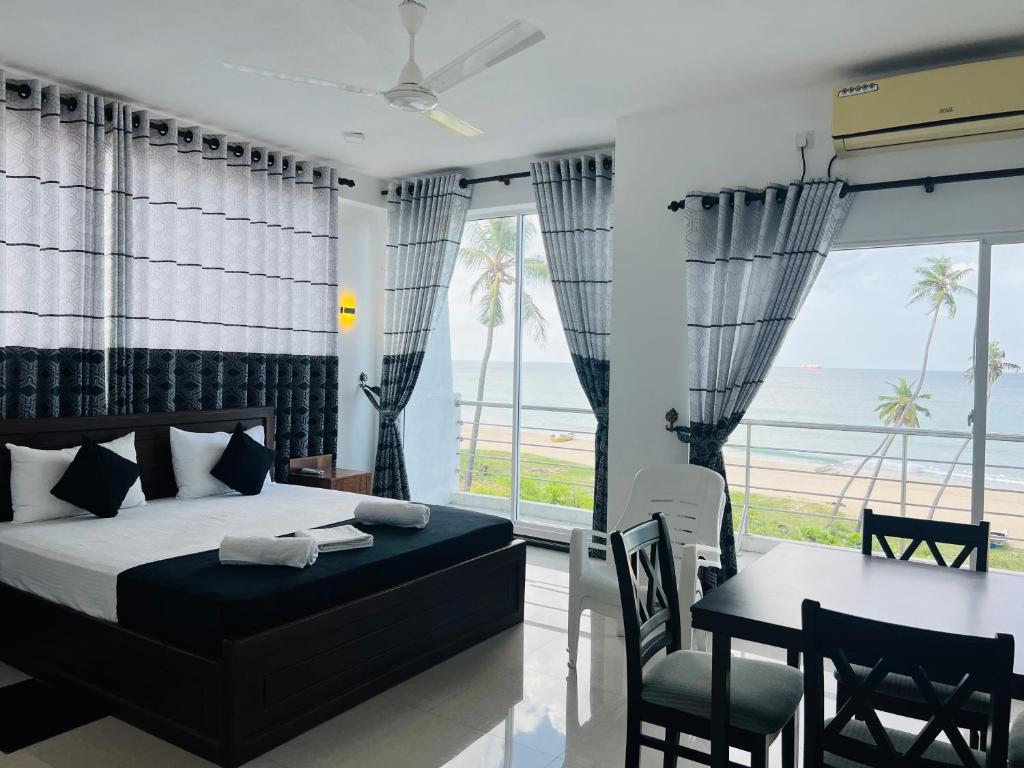 Liyonaa Beach Hotel photo 2