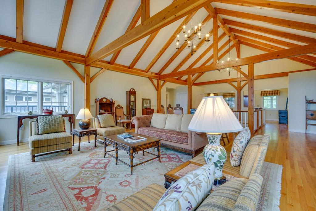 Luxury Vacation Rental in the Berkshires! photo 2