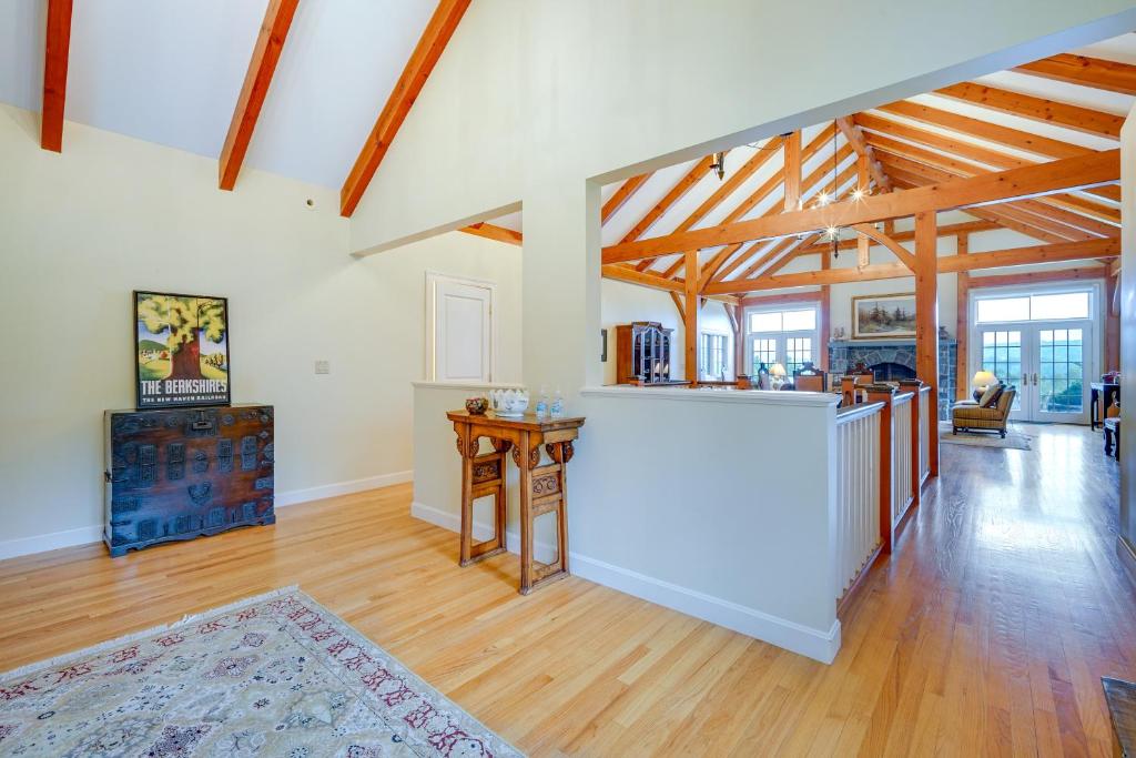 Luxury Vacation Rental in the Berkshires! photo 3