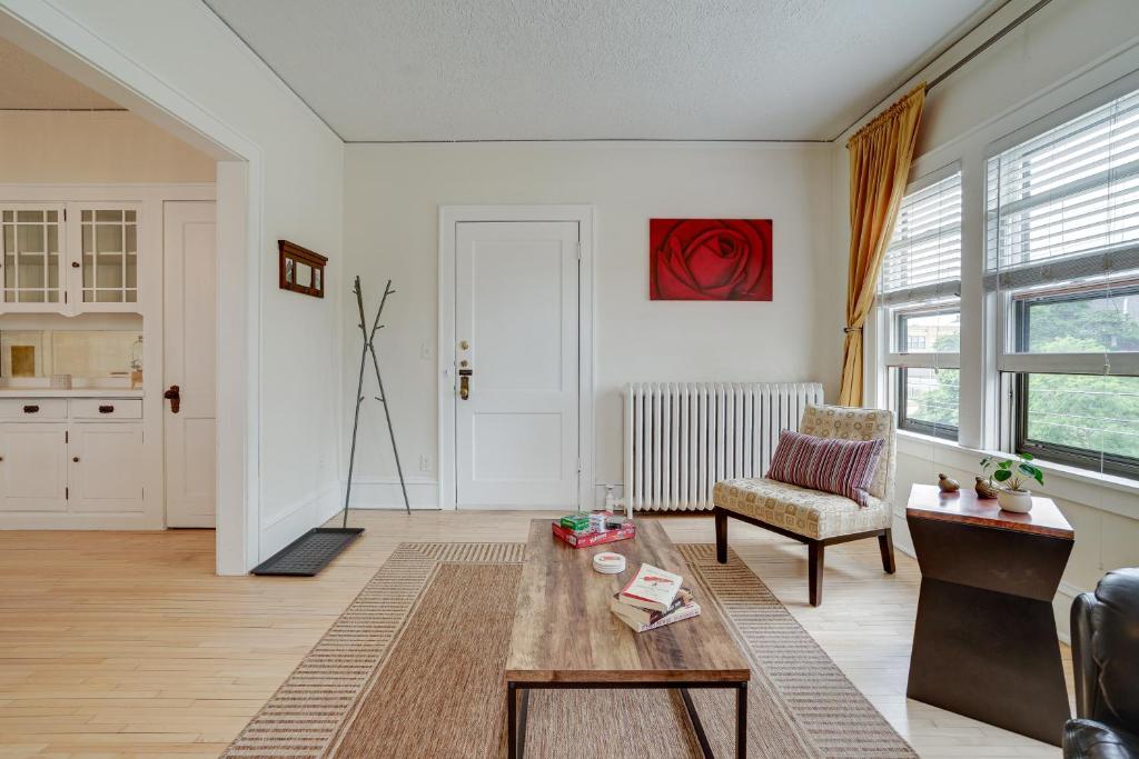 Minneapolis Vacation Rental - 1 Mi to Downtown! photo 3