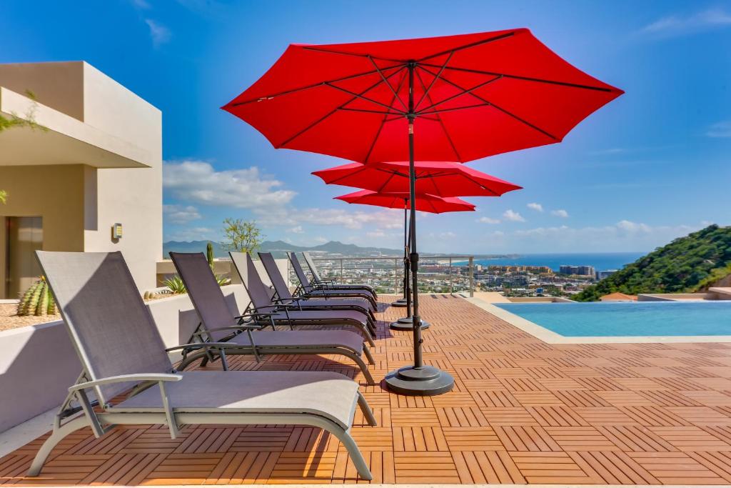 Cabo Pedregal Condo Ocean View and 2 Infinity Pools