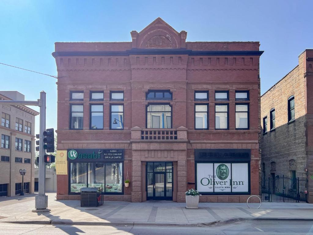 The Oliver Inn | Duluth Hotel Near Canal Park, Kenora