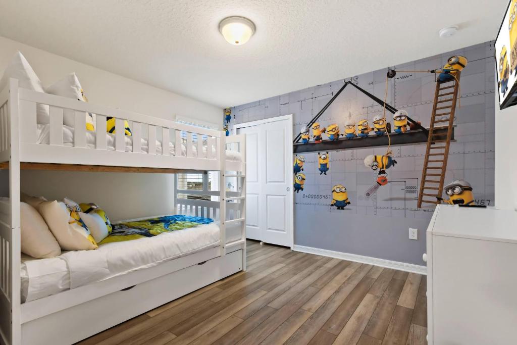 Luxury Six Bed Four in Bath Windsor Island BSV1707 photo 1